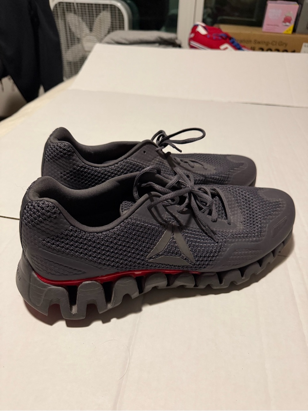Reebok ZigWild Trail 6 Men’s Size 13 Gray Red Trail Running Shoes S42636